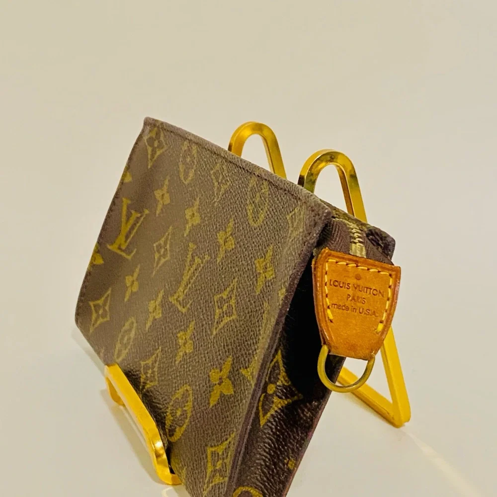 Louis Vuitton Brown and Gold Monogram Clutch size 8x4